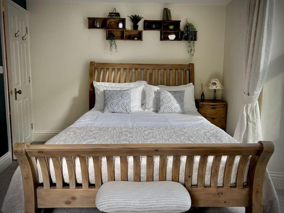 Period Apartment, Great Views, In Heart Of Town. Bradford-On-Avon Exteriér fotografie