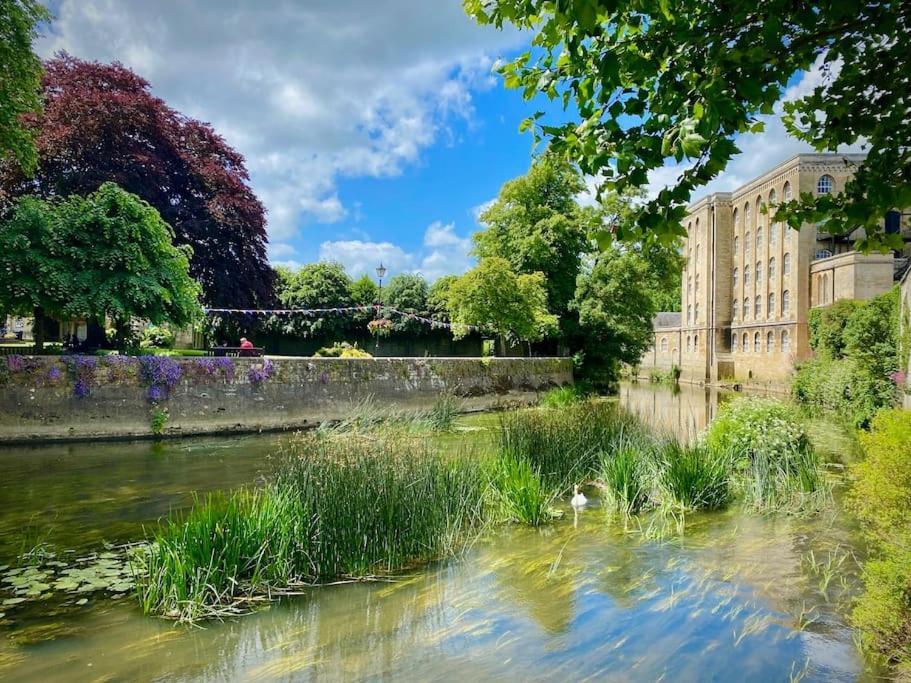 Period Apartment, Great Views, In Heart Of Town. Bradford-On-Avon Exteriér fotografie